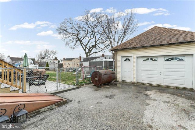 251 KOSSUTH AVE, Folsom, PA 19033