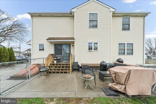 251 KOSSUTH AVE, Folsom, PA 19033