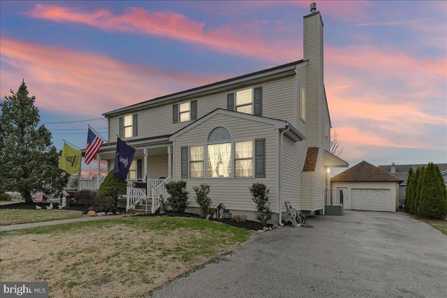 251 KOSSUTH AVE, Folsom, PA 19033