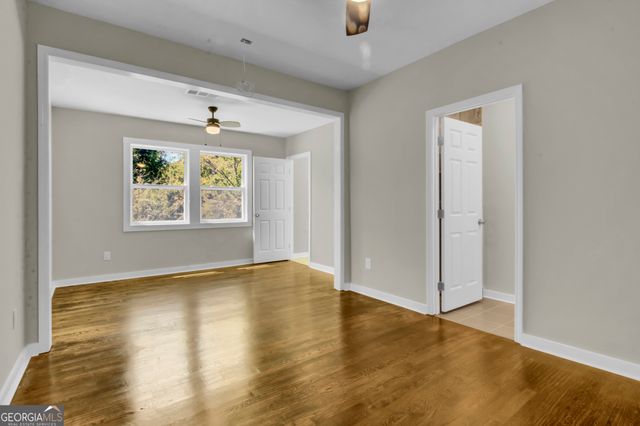 2172 Ben Hill Road, East Point, GA 30344