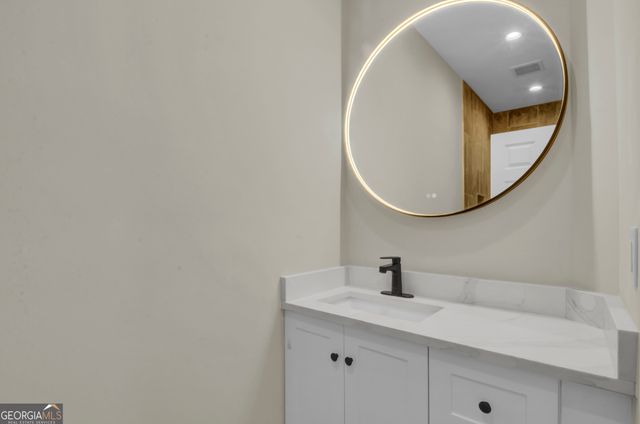 2172 Ben Hill Road, East Point, GA 30344