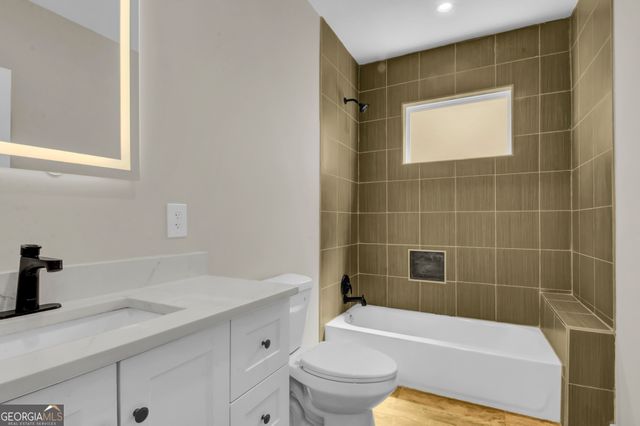 2172 Ben Hill Road, East Point, GA 30344