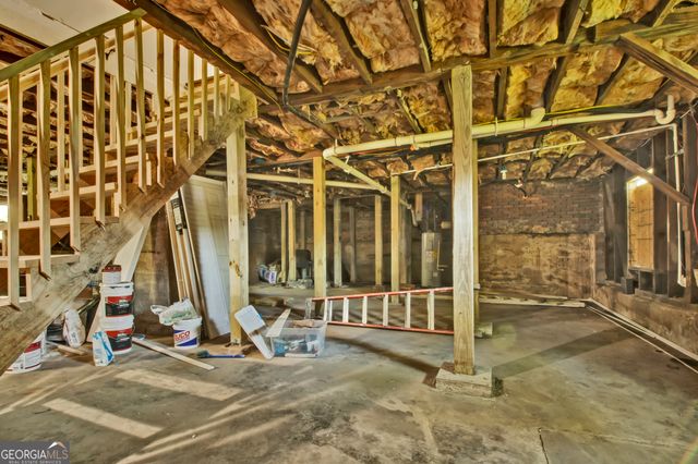 2172 Ben Hill Road, East Point, GA 30344