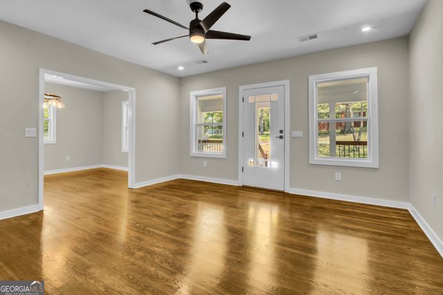 2172 Ben Hill Road, East Point, GA 30344