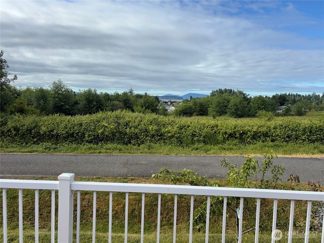 8404 Treevue, Blaine, WA 98230