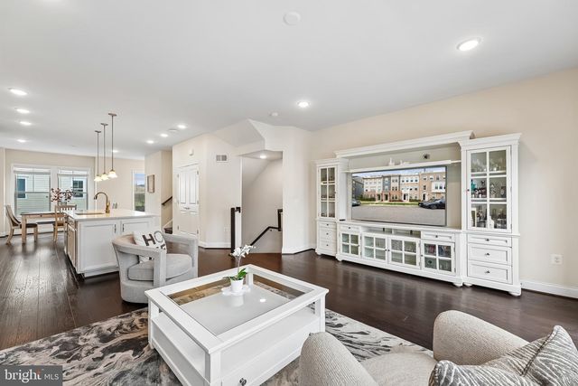 2058 ALDER LN, Dumfries, VA 22026