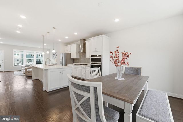 2058 ALDER LN, Dumfries, VA 22026