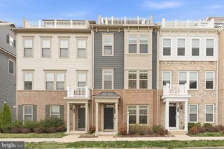 2058 ALDER LN, Dumfries, VA 22026