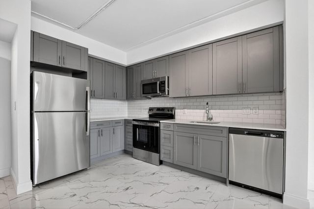 350 W Hidden Valley Boulevard 201, Boca Raton, FL 33487