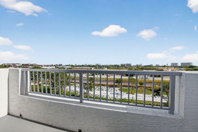 350 W Hidden Valley Boulevard 201, Boca Raton, FL 33487