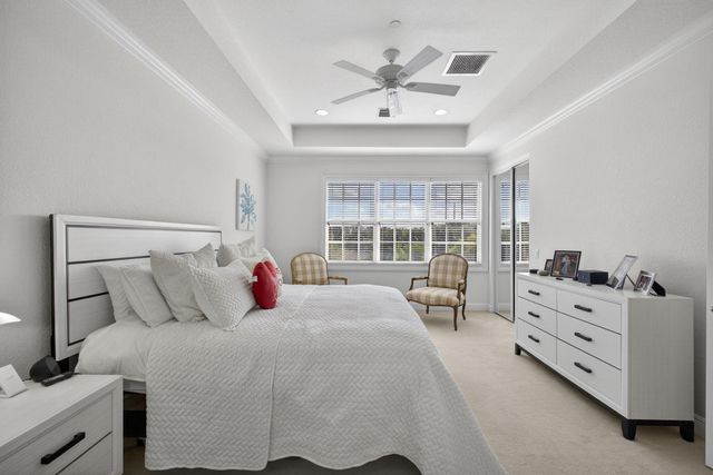 4511 Artesa Way S, Palm Beach Gardens, FL 33418