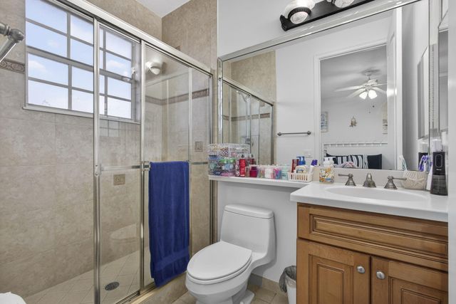 4511 Artesa Way S, Palm Beach Gardens, FL 33418