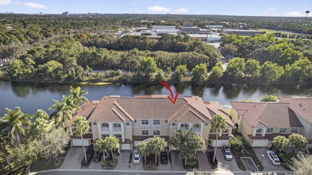 4511 Artesa Way S, Palm Beach Gardens, FL 33418