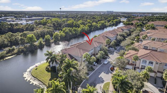 4511 Artesa Way S, Palm Beach Gardens, FL 33418