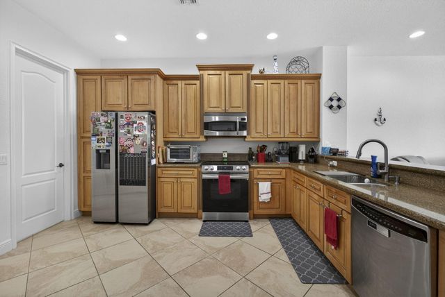 4511 Artesa Way S, Palm Beach Gardens, FL 33418