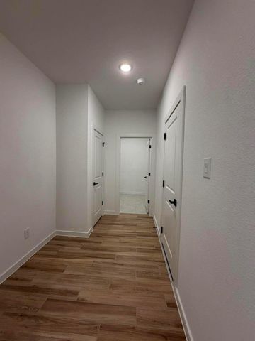 8407 Tranquil Bay Court, Baytown, TX 77523