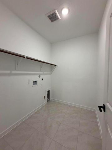 8407 Tranquil Bay Court, Baytown, TX 77523