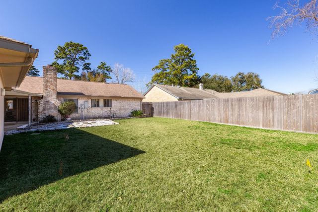 17610 Crestline Road, Humble, TX 77396