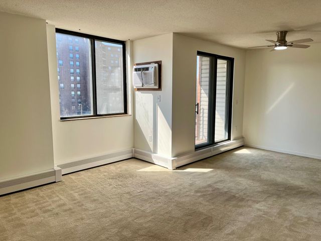 6500 Woodlake Drive 313, Richfield, MN 55423