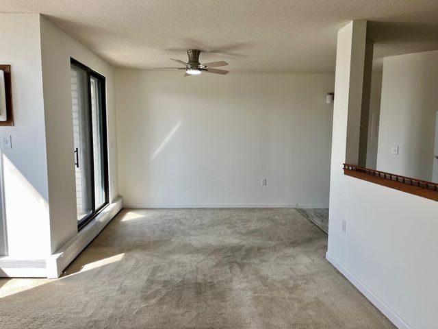 6500 Woodlake Drive 313, Richfield, MN 55423