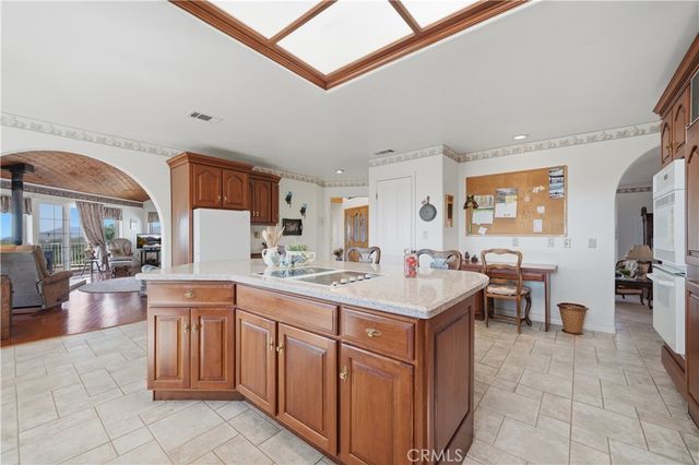 39275 Chaparral, Temecula, CA 92592