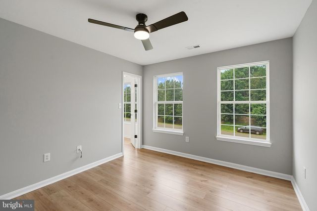 4 FALLING WATER CT, Fredericksburg, VA 22405