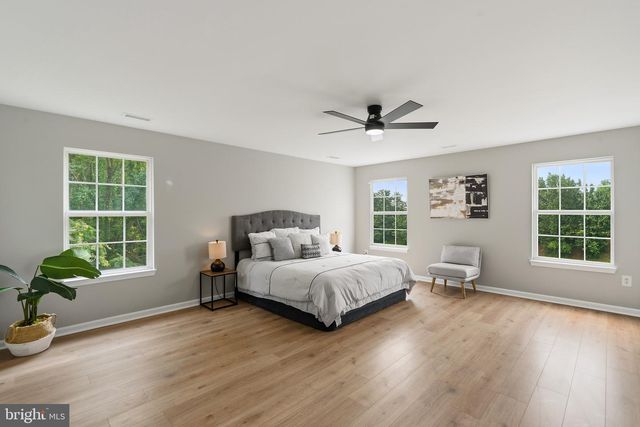 4 FALLING WATER CT, Fredericksburg, VA 22405