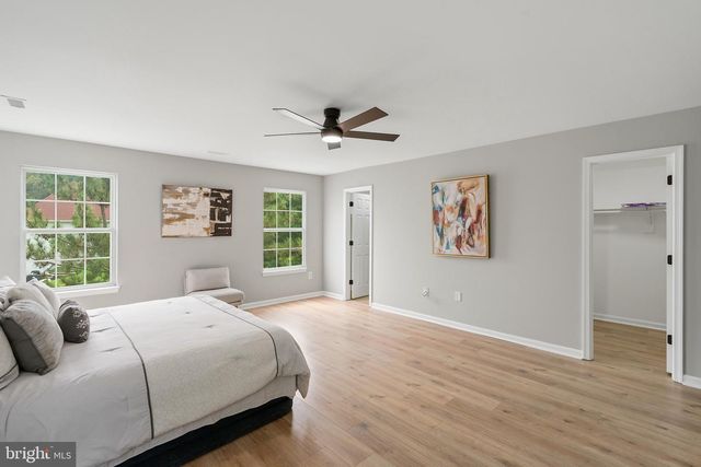 4 FALLING WATER CT, Fredericksburg, VA 22405
