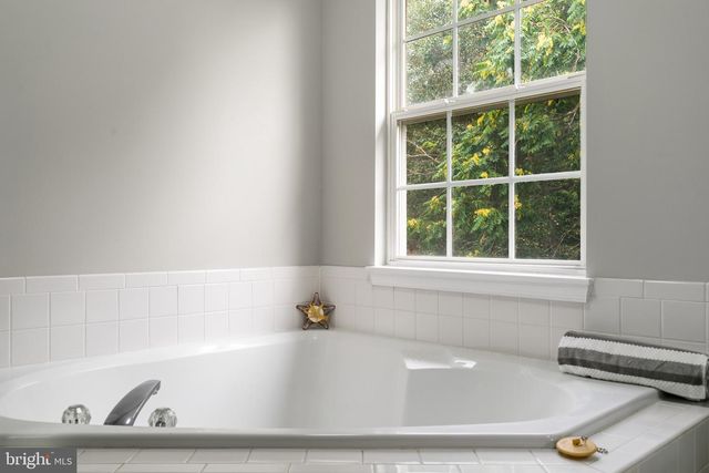 4 FALLING WATER CT, Fredericksburg, VA 22405