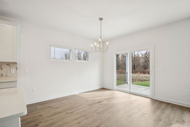 112 Vanguard Dr, La Vergne, TN 37086