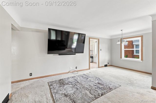 2950 Edsel Street, Trenton, MI 48183