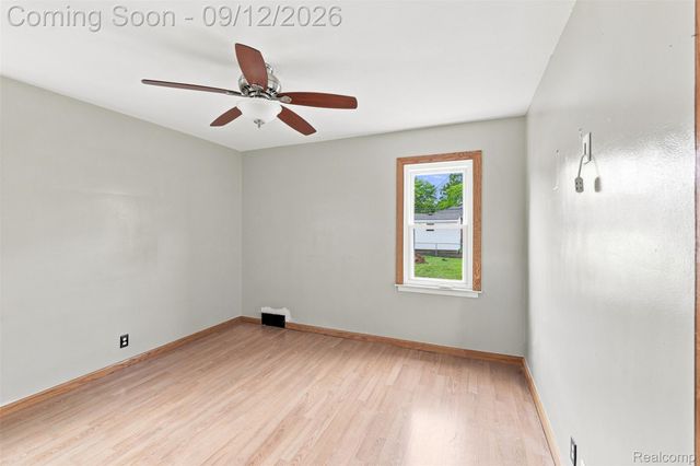 2950 Edsel Street, Trenton, MI 48183