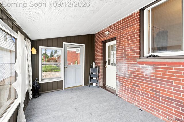 2950 Edsel Street, Trenton, MI 48183