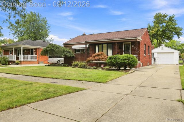 2950 Edsel Street, Trenton, MI 48183
