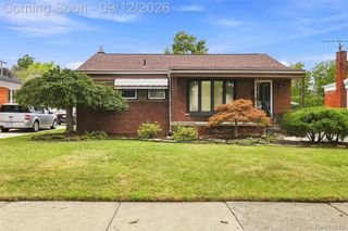 2950 Edsel Street, Trenton, MI 48183