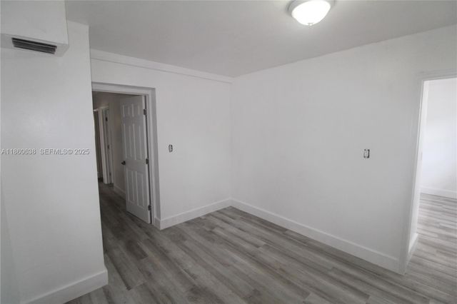 965 W 23rd Street, Hialeah, FL 33010