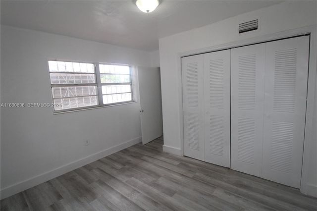 965 W 23rd Street, Hialeah, FL 33010