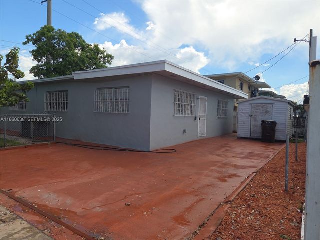 965 W 23rd Street, Hialeah, FL 33010