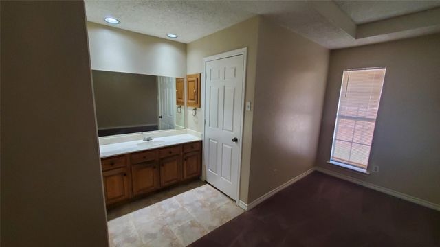 505 Pelican Court, Desoto, TX 75115