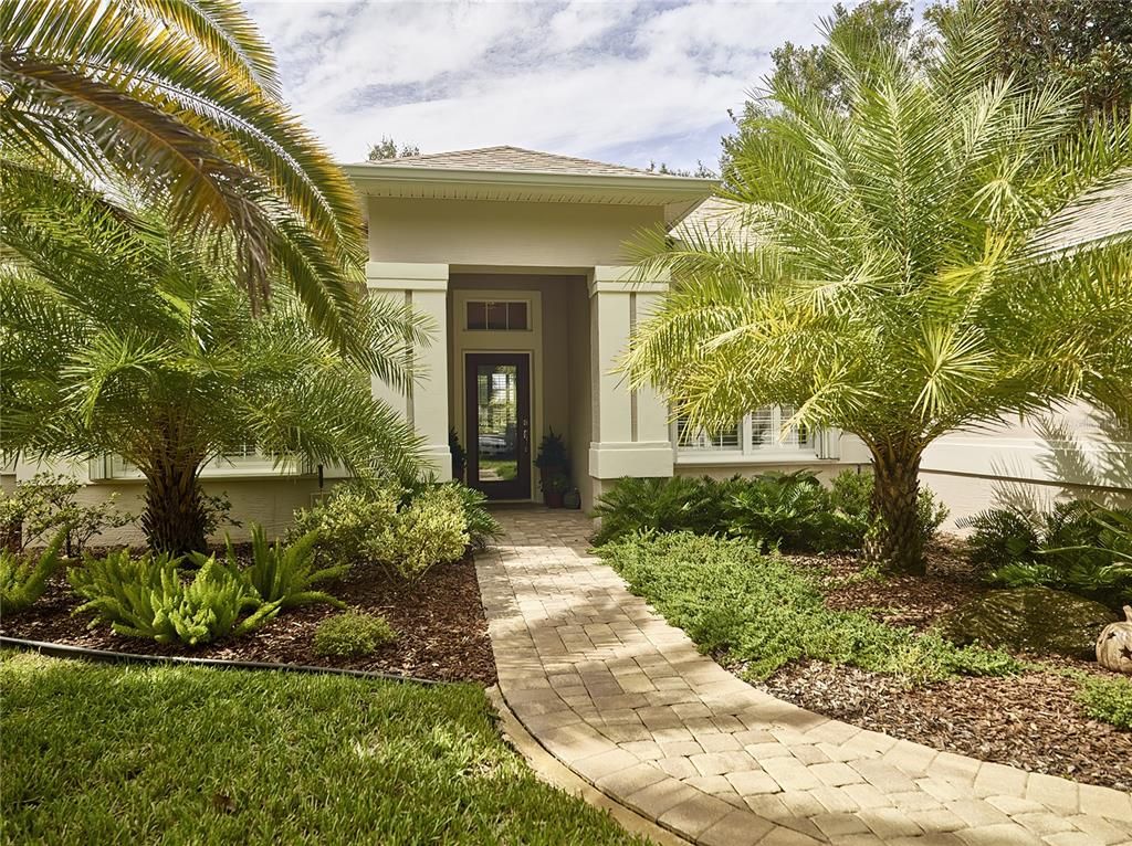 10 OASIS CIRCLE, Palm Coast, FL 32137