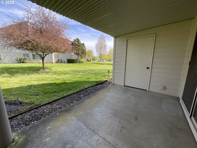 10052 Sw TRAPPER Ter, Beaverton, OR 97008