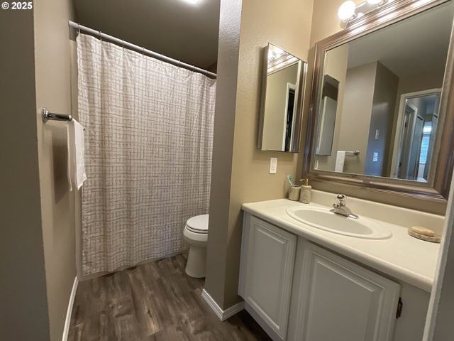 10052 Sw TRAPPER Ter, Beaverton, OR 97008