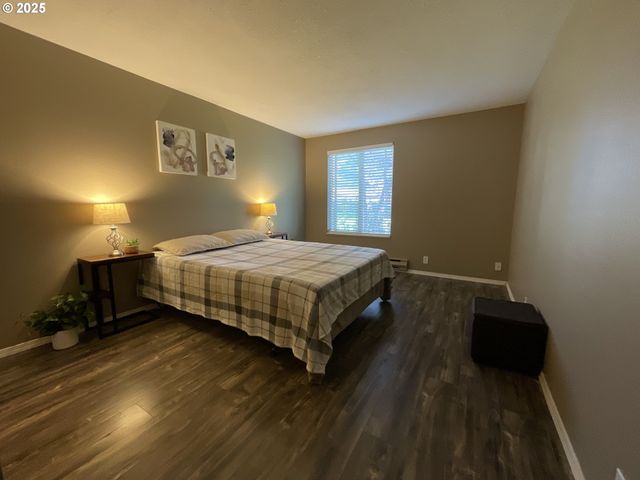 10052 Sw TRAPPER Ter, Beaverton, OR 97008