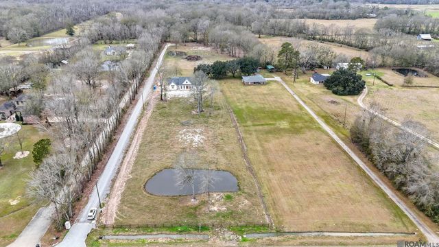10564 Summerside Dr, Baker, LA 70714