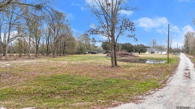 10564 Summerside Dr, Baker, LA 70714