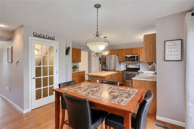 1871 Pioneer Dr, Franklin Park, PA 15143