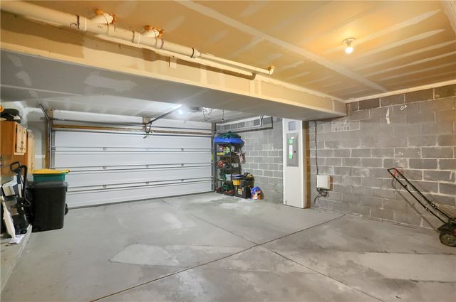 1871 Pioneer Dr, Franklin Park, PA 15143