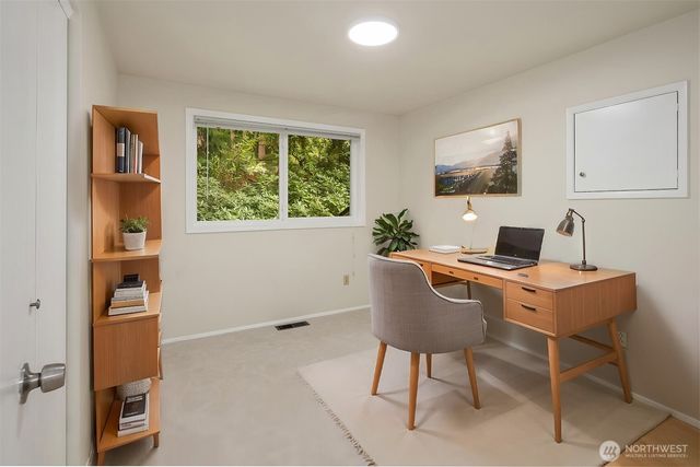2711 101st Place NE, Bellevue, WA 98004