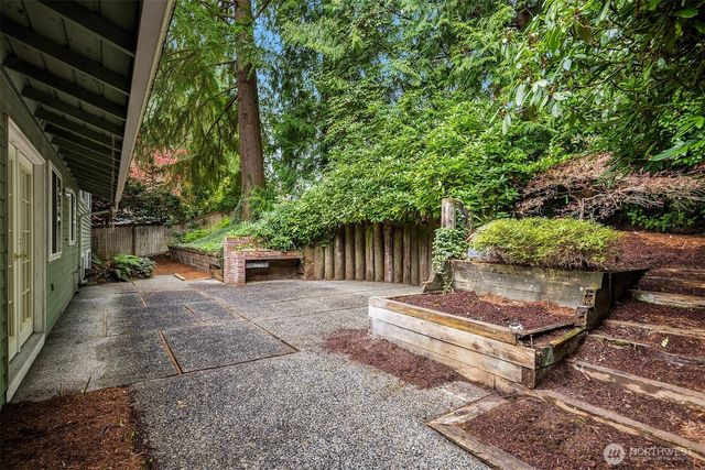 2711 101st Place NE, Bellevue, WA 98004