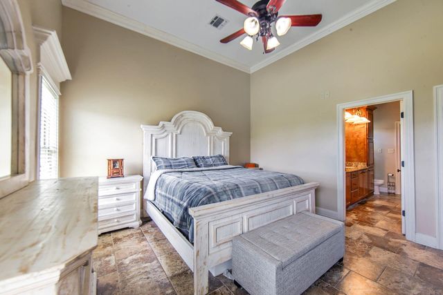 345 Lansdown Drive, Houma, LA 70360
